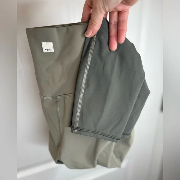 Vuori•High Rise Colorblock Studio Legging•Light Oregano Green•10/10 EUC•Sz XS - Picture 13 of 16
